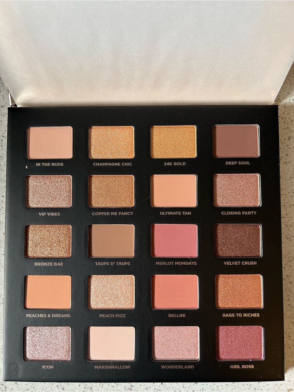 ICONIC London Day To Slay Eyeshadow Palette - Rose Gold